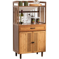 Das Sideboard nimmt mit 80 cm Gestalt an