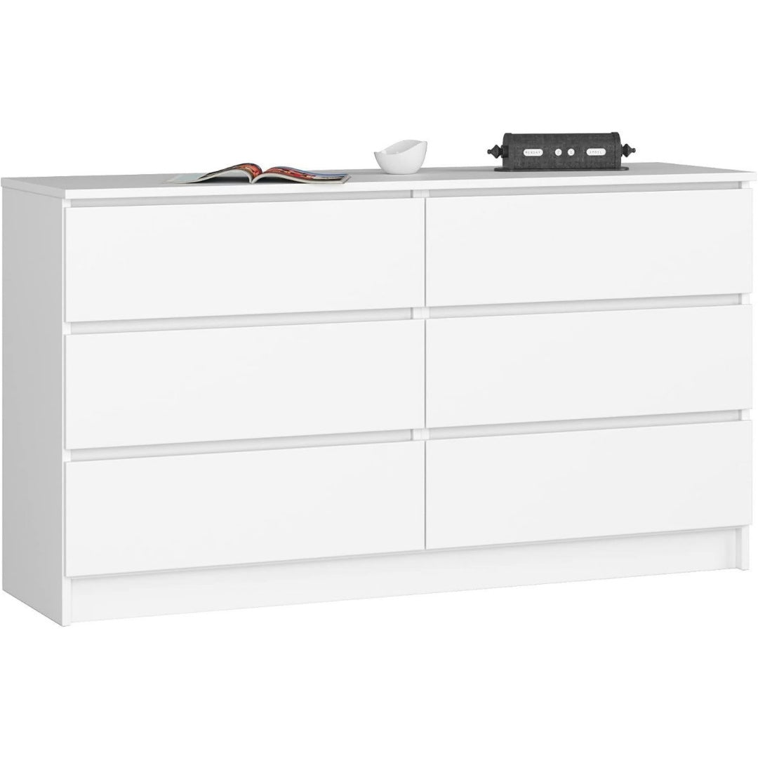 Das Sideboard misst 140 cm in Weiss
